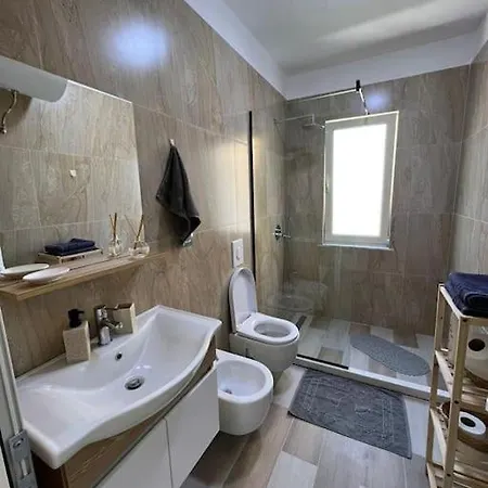 Great Apartament Near & Blloku Area Apartmán *